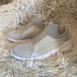 Puma Softfoam tennis shoes